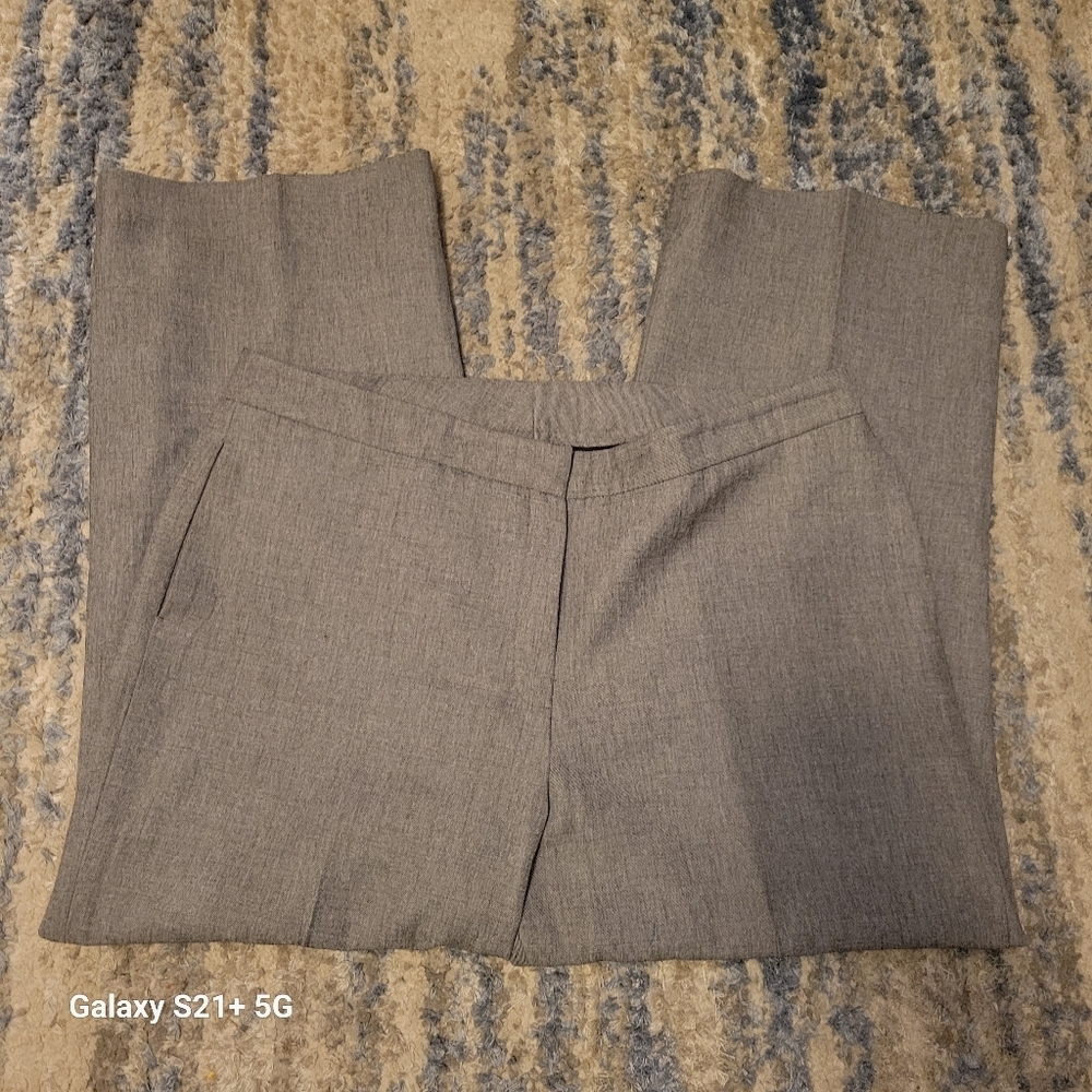 Kasper suit trouser size 16, 20in at waist 13in rise 28.5in inseam